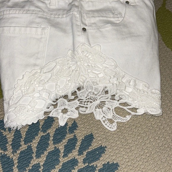 High waisted lace denim shorts LAST CHANCE BEFORE ITS DONATED - Picture 3 of 4